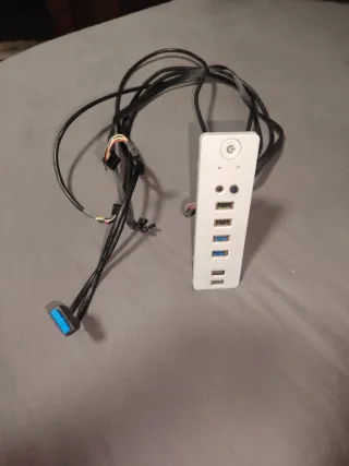 Se vende lotes de piezas de PC.