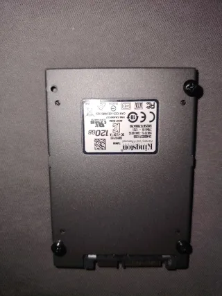 Se vende lotes de piezas de PC.