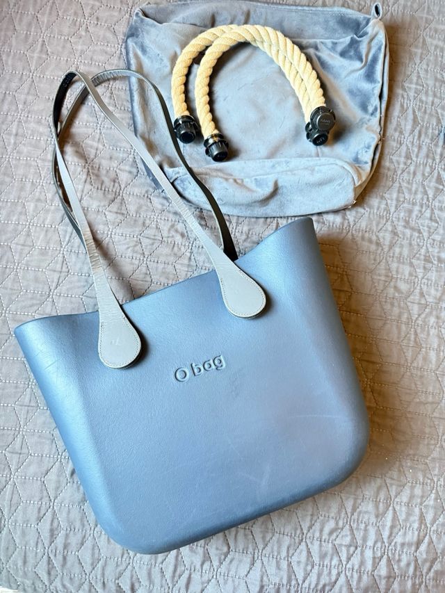 Bolso O bag azul con asas de cuerda