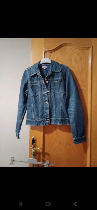 Cazadora vaquera Bershka Talla M
