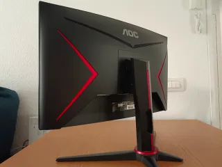 Monitor gaming AOC C24G2 para reparar