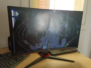 Monitor gaming AOC C24G2 para reparar
