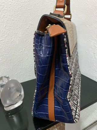 Bolso efecto cartera beige y multicolor