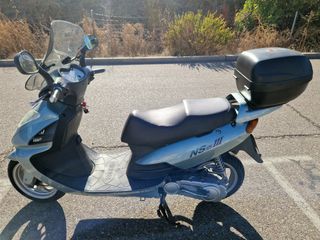 Moto scooter Daelim NS 125 III