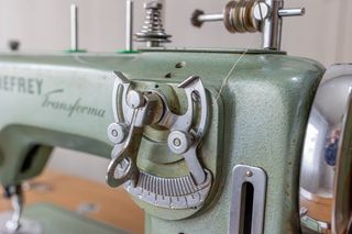 Máquina de coser REFREY Transforma 427