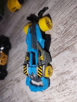 Lotto 8 auto Hot Wheels