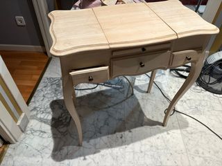 Cómoda de madera estilo vintage