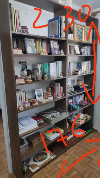 Librería madera y cristal