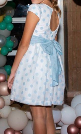 Vestido de ceremonia blanco y azul