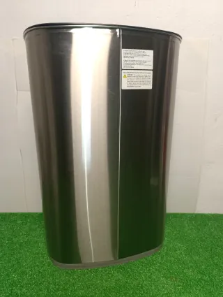 Cubo de basura de aluminio