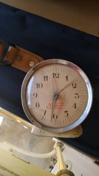 Reloj de mesa Super-Niver Exact