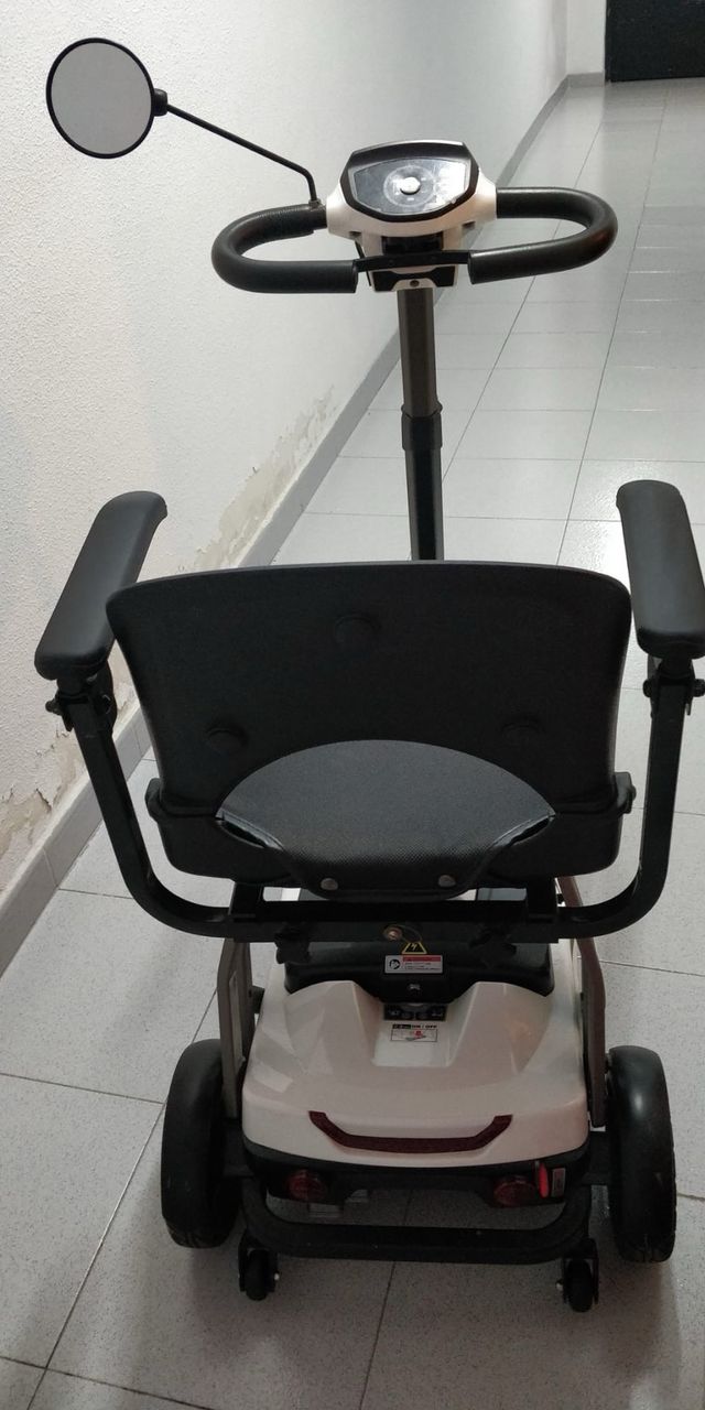 Scooter Coche Eléctrico  para movilidad reducida
