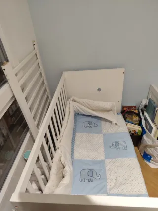 Cuna/Cama Evolutiva Ikea Stuva con cajones.