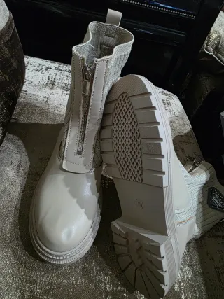 Stivali Prada Beige Taglia 39