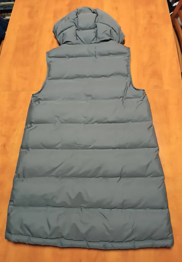 Chaleco largo acolchado con capucha