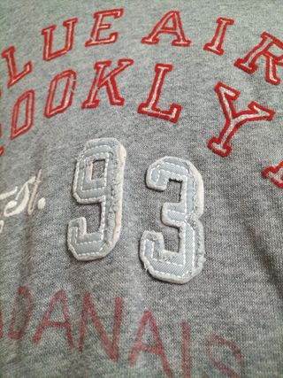 Sudadera Gris con Estampado Brooklyn