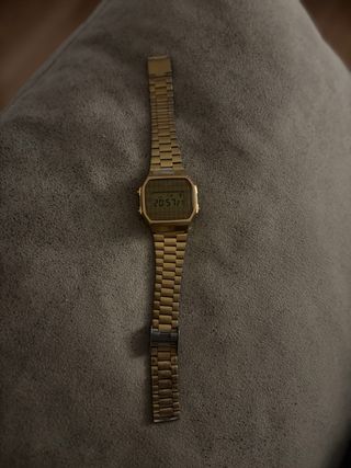 Reloj Casio Dorado