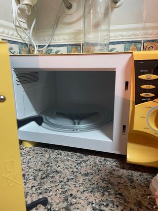 Microondas Moulinex Symbio Amarillo