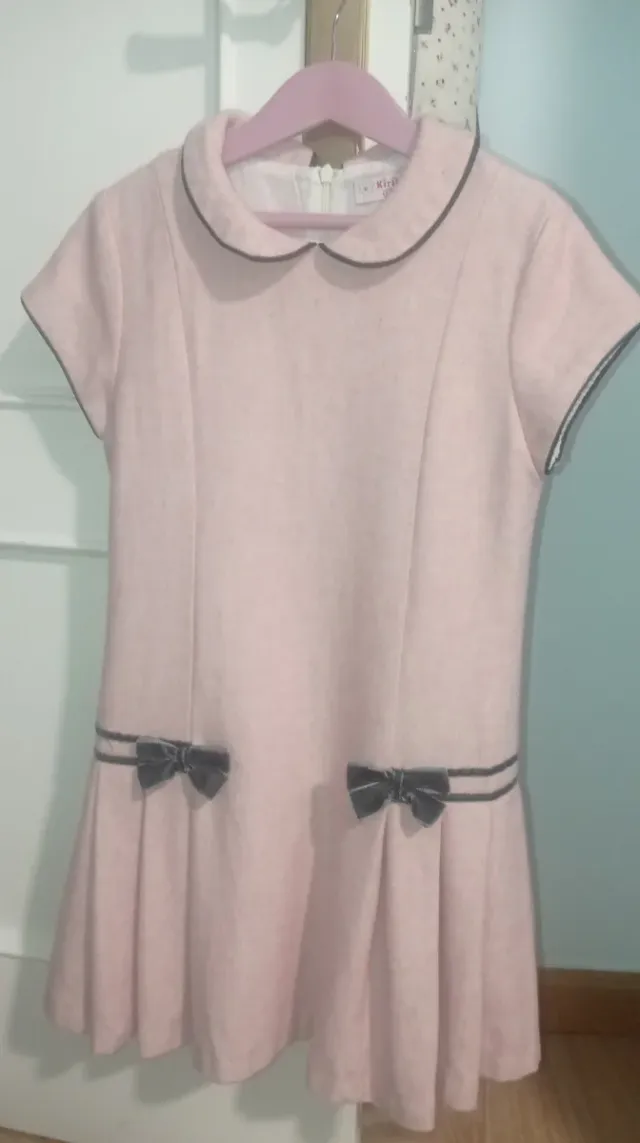 Vestido rosa niña