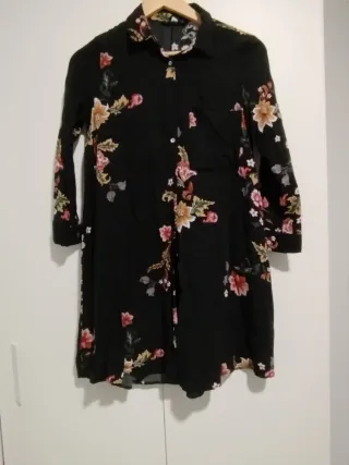 Vestido negro estampado floral