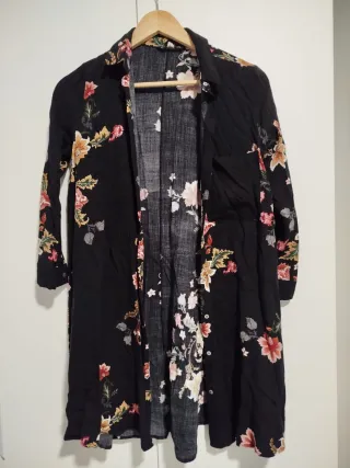 Vestido negro estampado floral