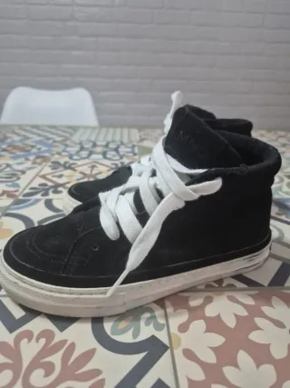 Zapatillas Mango Negras Tipo Vans talla 32