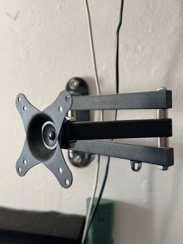 Supporto Braccio Monitor fino a 32 pollici