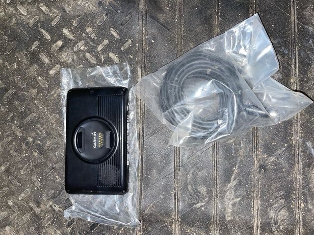 GPS Garmin con cable