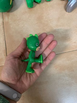 Casa PJ Masks con Figuras y Vehículos.