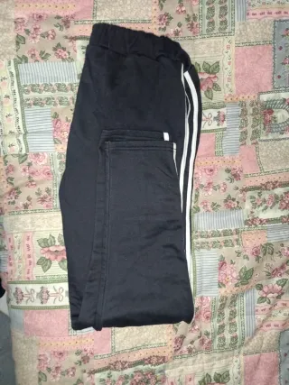 Mallas deportivas negras con rayas