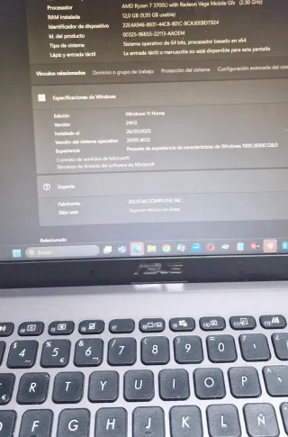 Computer portatile ASUS + caricabatterie