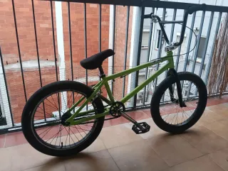Bmx con piezas Gringas
