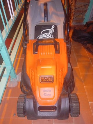 Cortacésped Eléctrico BLACK+DECKER 1800W 42cm