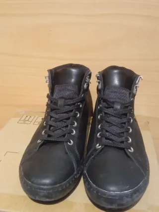 Media bota Lacoste piel negra thinsulate talla 43