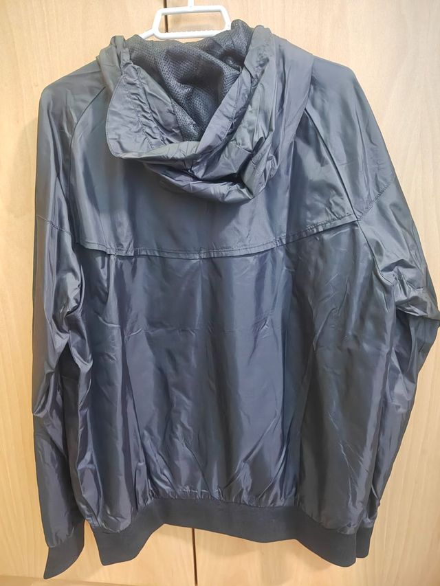 Cortavientos Nike Negro