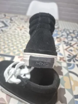 Zapatillas negras de mango tipo vans talla 29