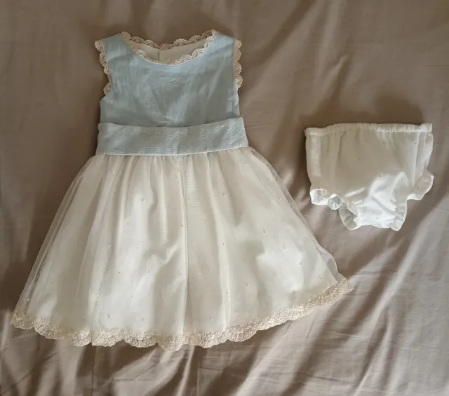 Vestido de ceremonia blanco y azul