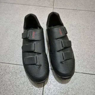 Zapatillas bicicleta Shimano XC1
Talla 49