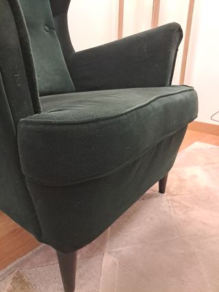 Sillón STRANDMON orejero terciopelo verde