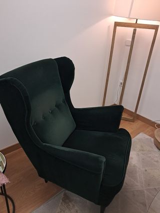 Sillón STRANDMON orejero terciopelo verde