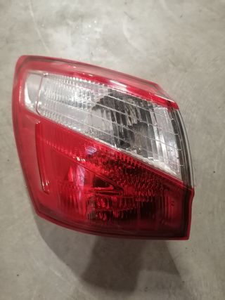Piloto Trasero Izq Nissan Qashqai J10
