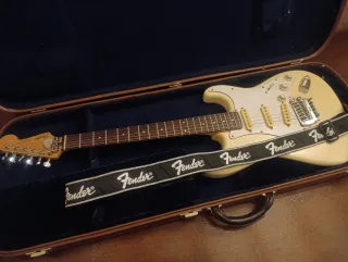 Guitarra Fender Stratocaster