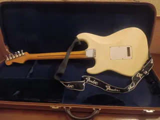 Guitarra Fender Stratocaster
