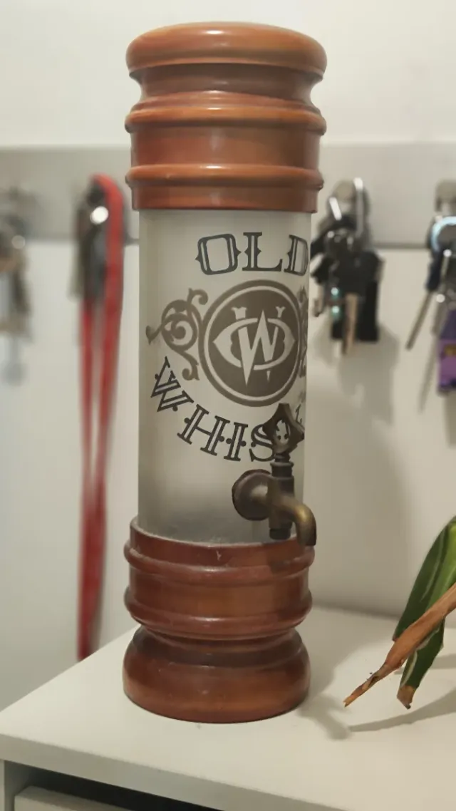 Dispensador Old Whiskey con grifo