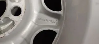 Llanta Ford Sierra con Neumático