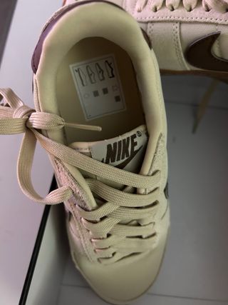 Nike Field Beige Marrón