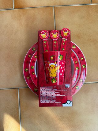 Set 6 pezzi piatti, bicchiere e posate Pokémon