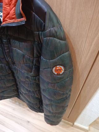 Cazadora Superdry camuflaje 