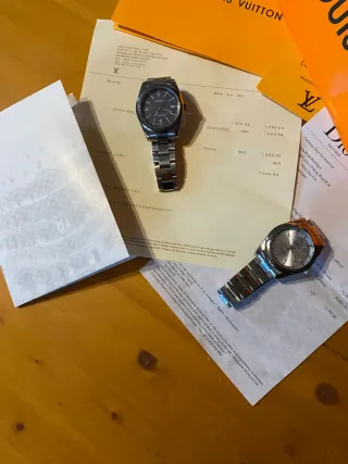 2 Rolex Oyster uno azul oscuro y otro blanco