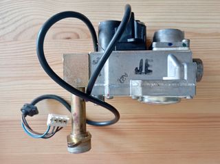VALVULA DE GAS CALDERA JUNKERS ZW23 1 AE23 S3705